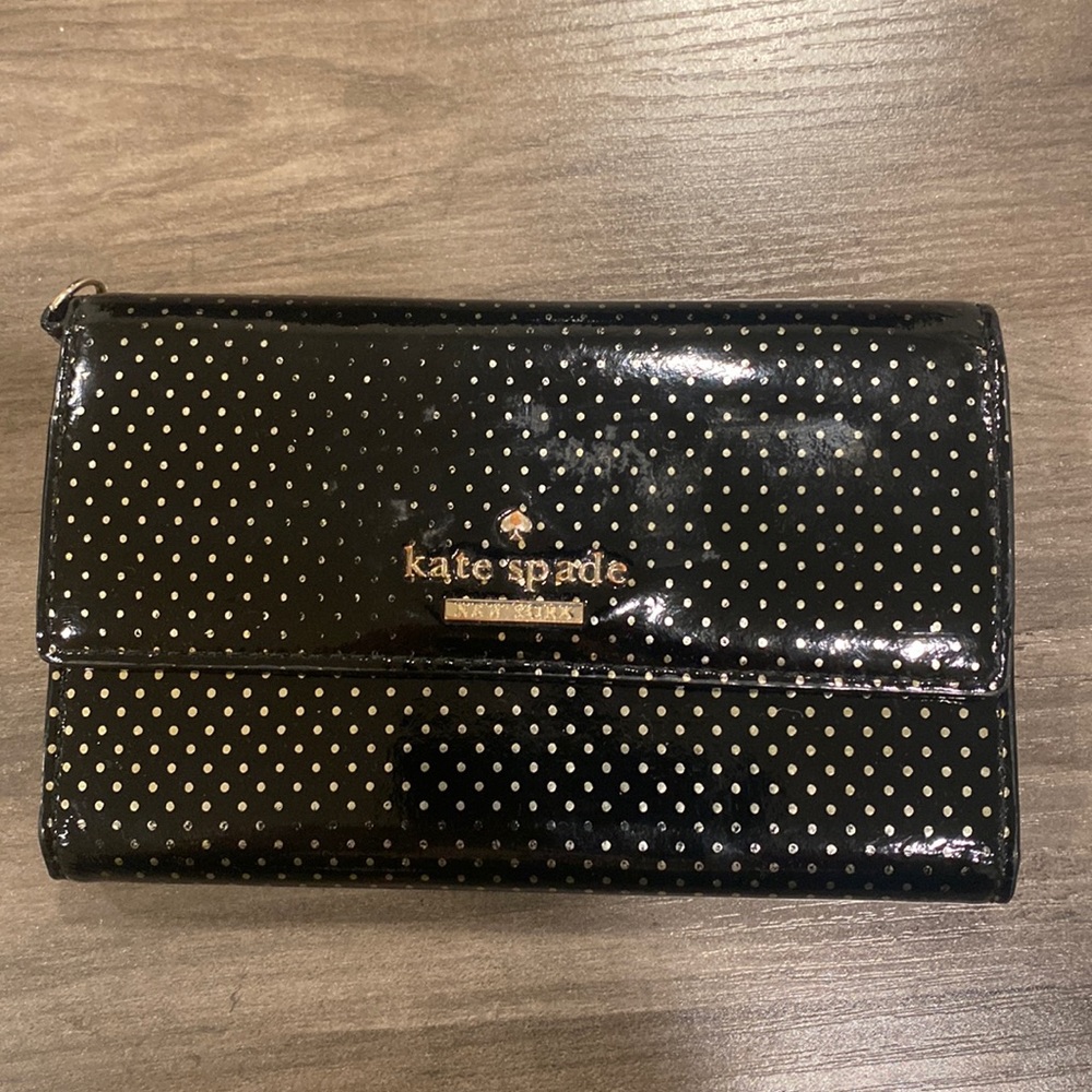 Kate Spade cute mini wallet.